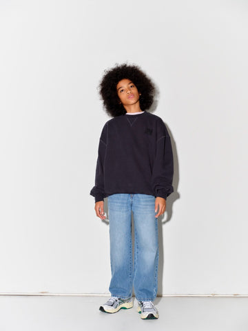 [메인스토리] 크루 스웨셔츠 팬텀 AW25MS256