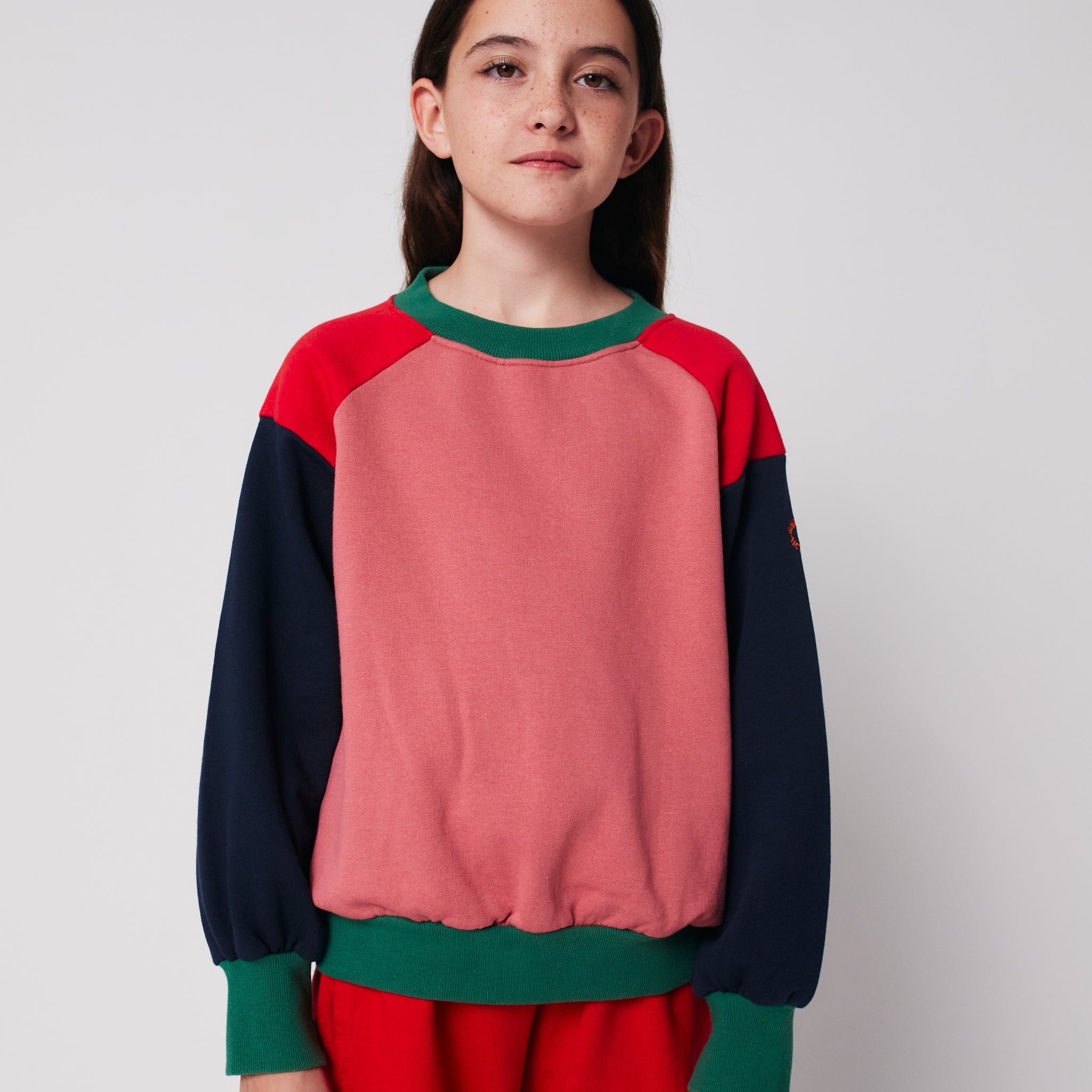 [K*B 25FW 1차] Tic Tac Toe Color Block Sweatshirt Woven Ranglan Sleeve