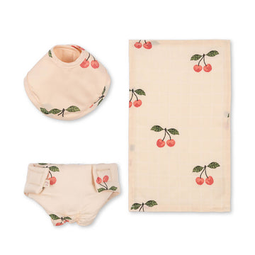 Doll Nursery Set in Ma Grande Cerise Pink by Konges Sløjd
